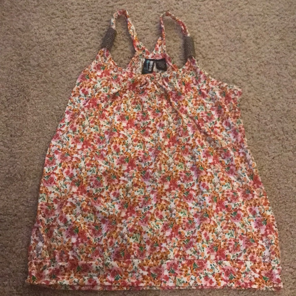 Super cute floral tank!